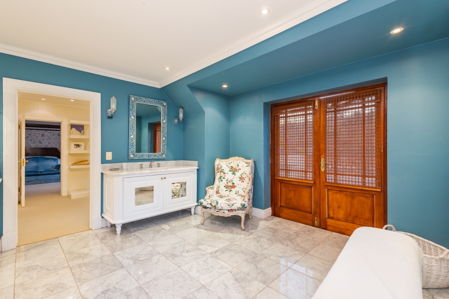 To Let 6 Bedroom Property for Rent in The Crags Western Cape